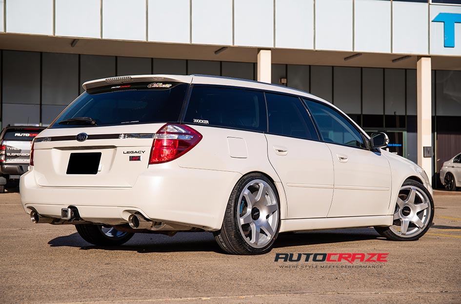 SUBARU OUTBACK SIX SILVER